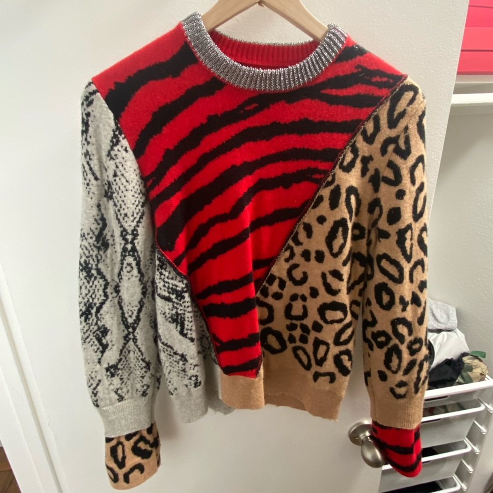 Sweater with mix print